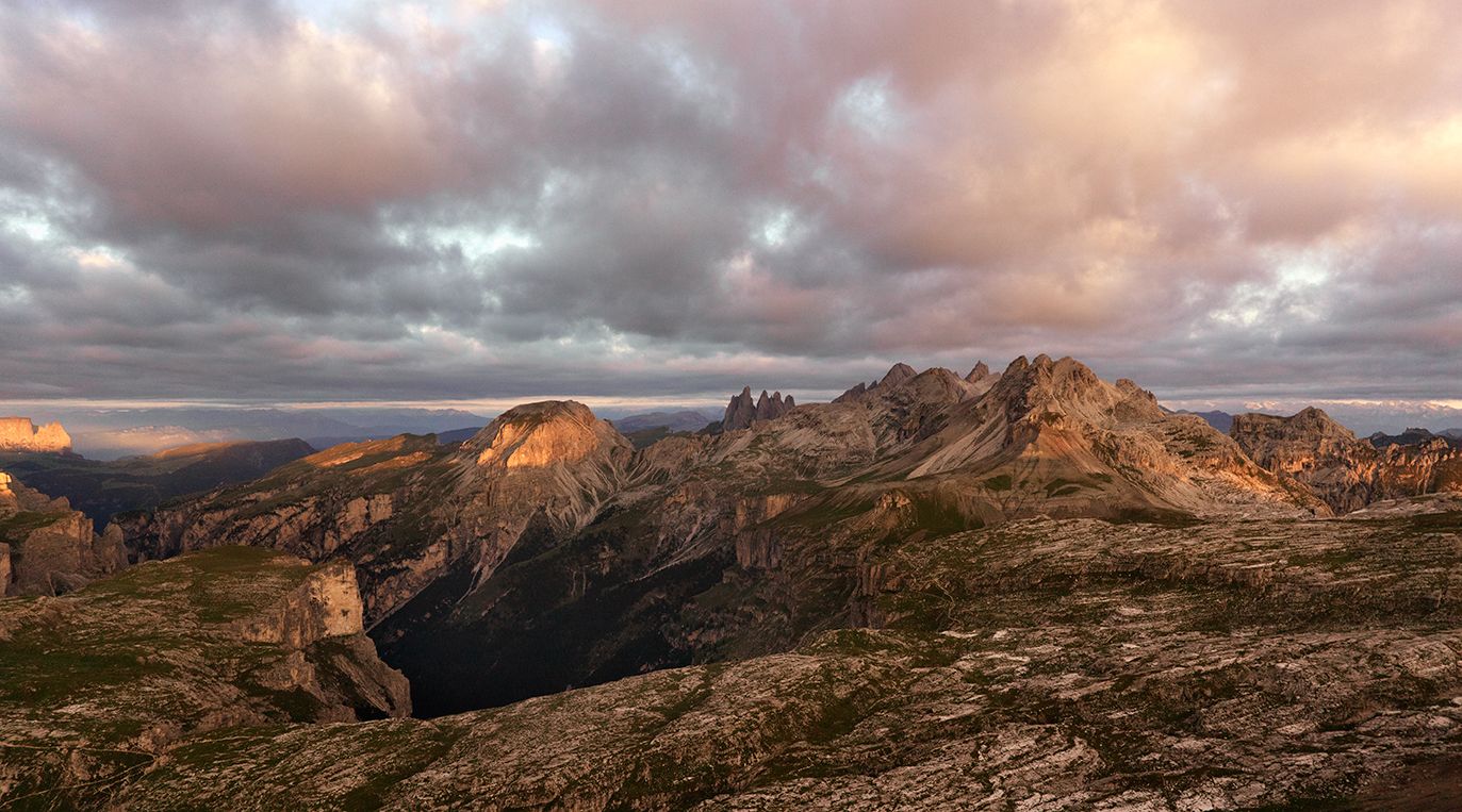 Limited useage for promotion of the exhibition:
“Dolomites - the worlds rocky heart”