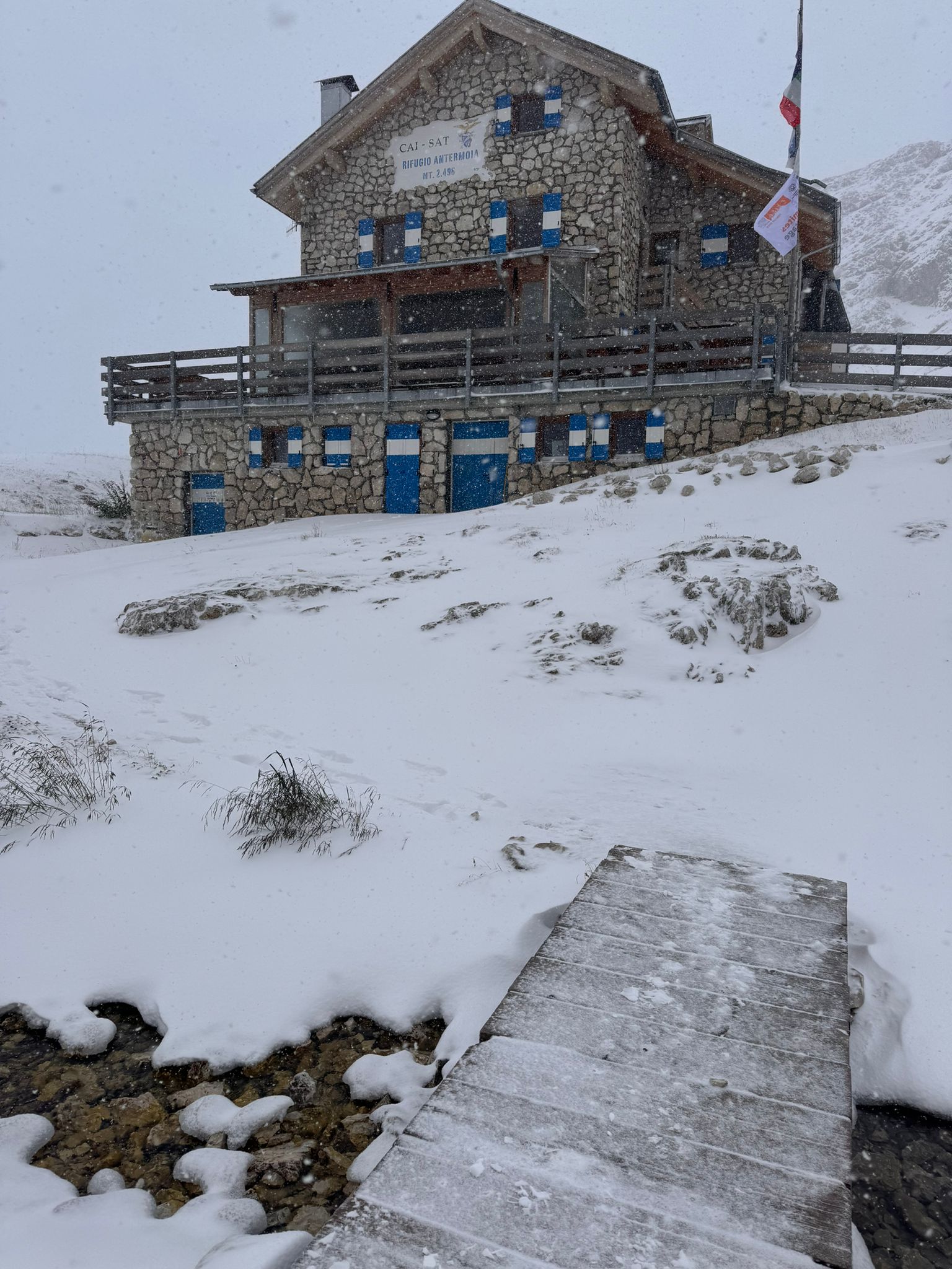 rifugio-antermoia-nevicata-12-settembre